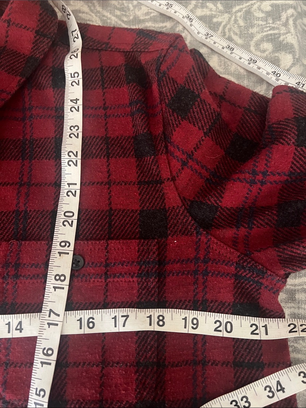 Faherty Legend Sweater Shirt Size Large Red Plaid Flannel Stretch - Picture 6 of 8